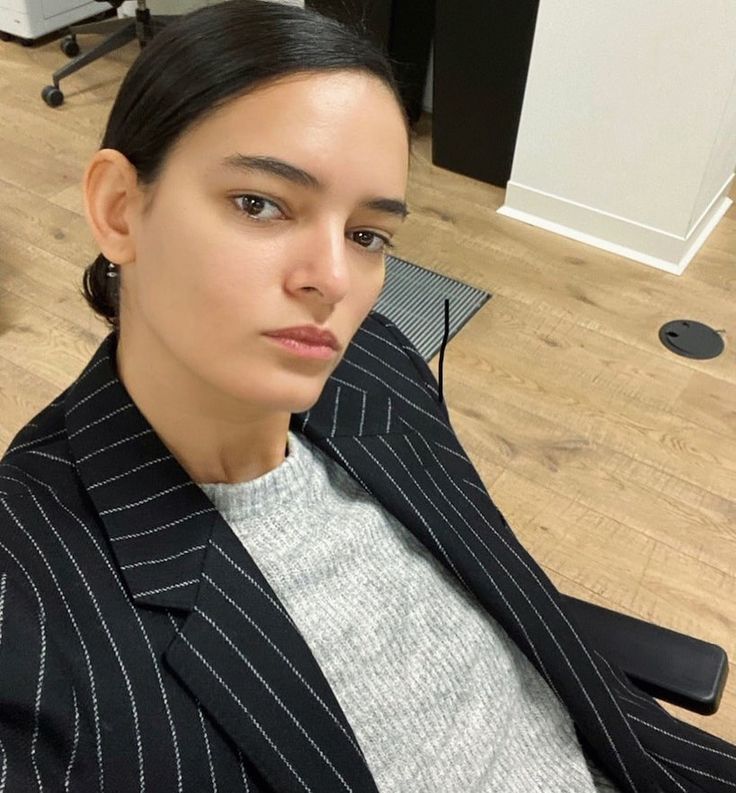 files/Wanessa_Milhomem_on_Instagram__Another_day_at_the_office_-_work_work_work_selfie_work_work_modeslife_wanessamilhomem_aboutwork_AlexanderMcqueen_lovemyjob.jpg
